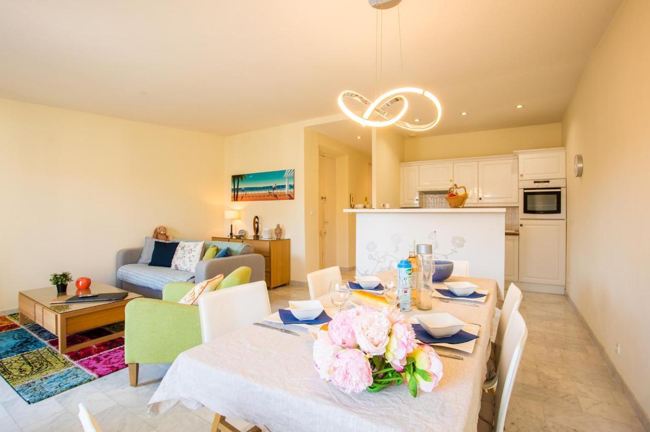 Le Foch Ap4244 By Riviera Homes Appartement